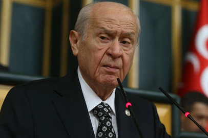 Bahçeli:" Bayrağa saldırı istihbarat operasyonu olabilir"
