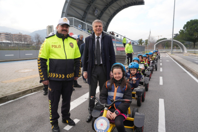 Oyak Renault'dan gelecek için güvenli adımlar projesi