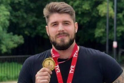 Annesi Rus yüzücüyü teşhis etti, gözyaşlarına boğuldu