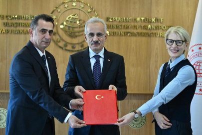 Bakan Uraloğlu: "Prototip merkezinde TÜRASAŞ öncü olacak"