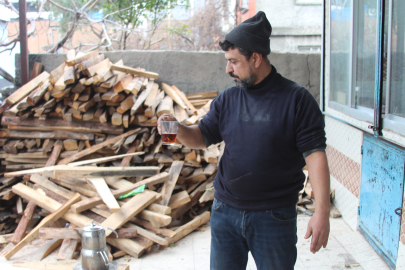 Benzinle ateş yakmak istedi, az daha kendi yanıyordu