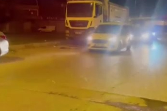 Taşın altında zulalanan satışa hazır uyuşturucu polisin dikkatiyle bulundu