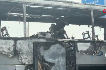Seyir halindeki yolcu otobüsünde yangın: Facia son anda önlendi