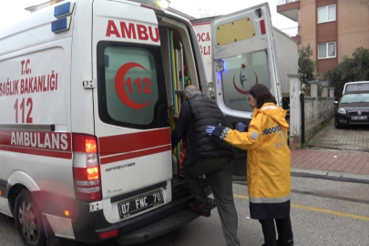 Yaşlı adamı komşuları evden çıkardı, yangın ucuz atlatıldı