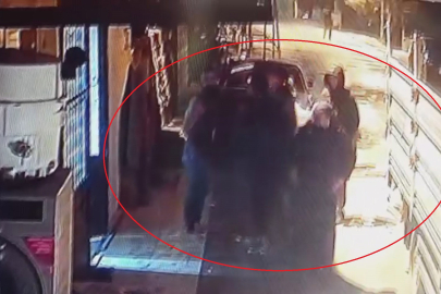 Alacak verecek tartışması, taşlı bıçaklı kavgaya dönüştü