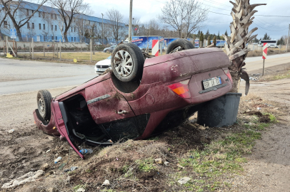 Kontrolden çıkan otomobil takla attı