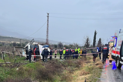 Mesaiye giden memurlar üzüm bağına uçtu; 25 yaralı