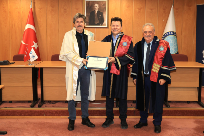 BUÜ’de profesörlük belgeleri törenle takdim edildi