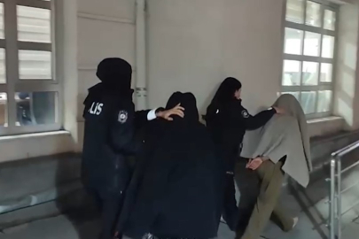 Fuhuş pazarlığı yaptıkları şahsın altınlarını çalan kadınlar yakalandı