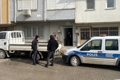 Her gün eşinin mezarına giden yaşlı adam evinde ölü bulundu