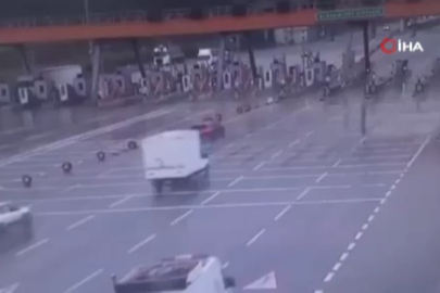 Bursa'da otoyolda pes dedirten görüntü