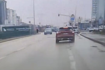Bursa'da ters yöne giren otomobil paniğe neden oldu
