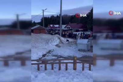 Uludağ'da teleferik kuyruğu metrelerce uzadı