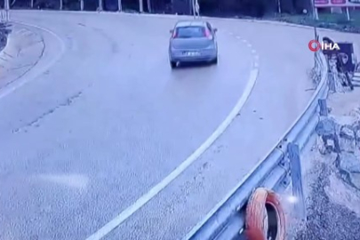 Uludağ yolunda kontrolden çıkan araç bariyerlere çarptı