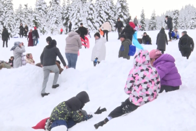 Uludağ, yarıyıl tatilinde yüzbinlerce kişiyi ağırladı