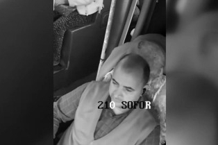 Otobüs şoförü fenalaşan yolcuyu hastaneye yetiştirdi