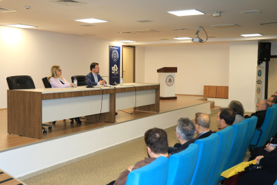 BUÜ'de "Modern dünyanın kökenleri" konuşuldu