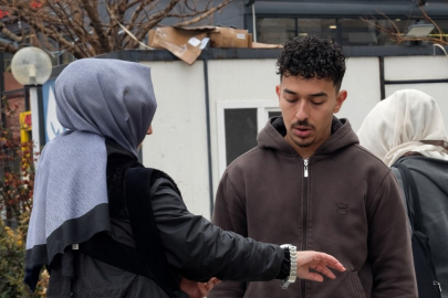 Depremin merkezinde 04.17'ye ayarlanan saatler acıyı yeniden hatırlattı