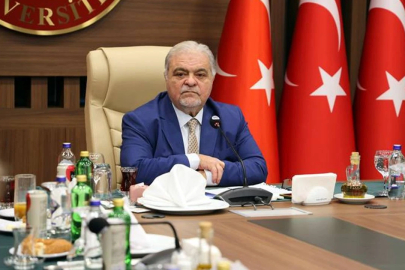 Ahmet Özal, İAÜ Akademisyenleriyle Buluştu