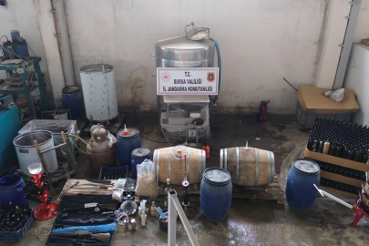 Bursa'da 800 litre kaçak şarap ele geçirildi