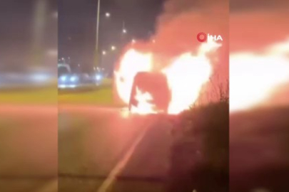 Bursa'da alev alan otomobil kullanılmaz hale geldi