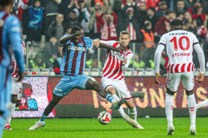 Trendyol Süper Lig: Samsunspor: 0 - Trabzonspor: 1 (İlk yarı)