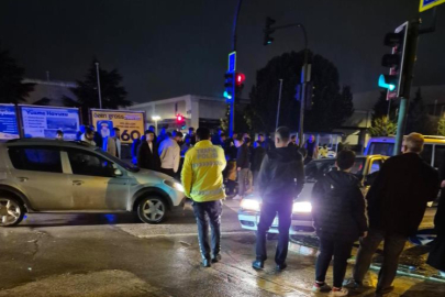 Bursa'da kontrolden çıkan otomobil yayalara çarptı