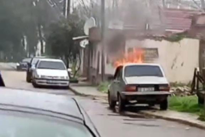 Bursa’da park halindeki otomobil alevlere teslim oldu