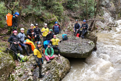 Yağmur ve kar sularıyla coşan kanyonu geçen sporcu böyle konuştu