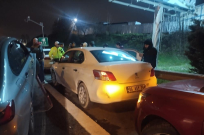 TEM'i kilitleyen 8 araçlı zincirleme kaza