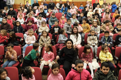 Yıldırımlı çocuklara ücretsiz tiyatro