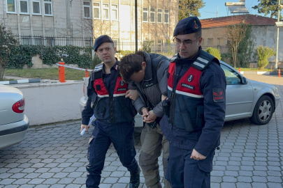 Evinde uyuşturucu ve silahla yakalanan şahıs adliyeye sevk edildi