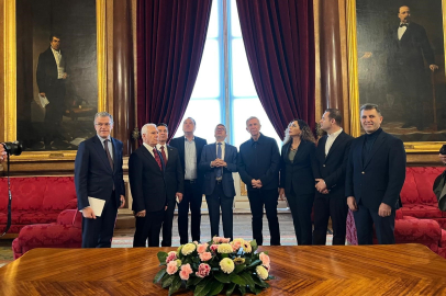 Başkan Bozbey Avrupa'da tarihi kent modelini inceledi