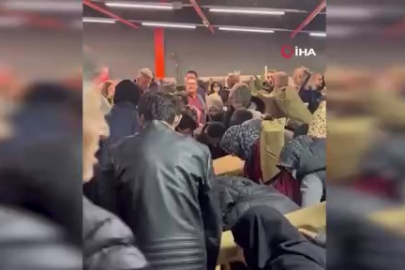 Bursa'da 100 TL’lik indirim izdihamı: Birbirlerini ezdiler