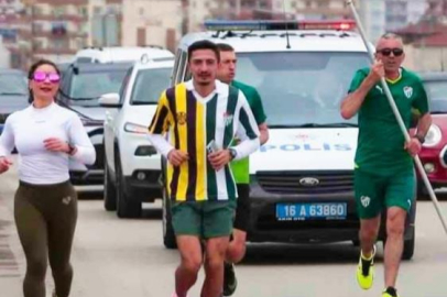 Bursa'da Sevgililer Günü'nde şampiyonluk sloganıyla koşu...