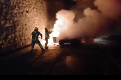 Mudanya yolunda korkutan araç yangını