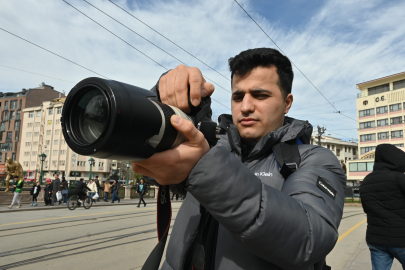 Fotoğrafını çekmek istediği şahıs silah çekti