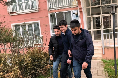 Bursa'da öfkeli genç ablasını bıçakla rehin aldı