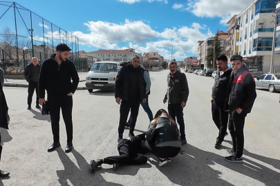 Otomobilin çarptığı 13 yaşındaki çocuk yaralandı