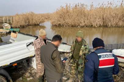 Yasak bölgede avlanan 3 şahıs, jandarma ekiplerince yakalandı