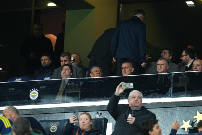 Bakan Bak, Fenerbahçe-Nottingham Forest maçını takip etti