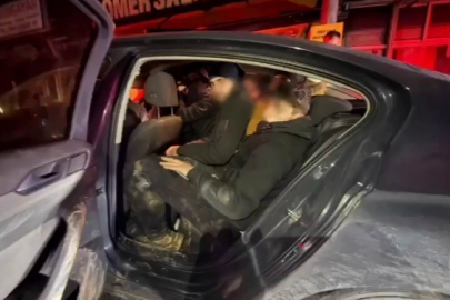 Otomobilin içinden 10 kaçak göçmen çıktı