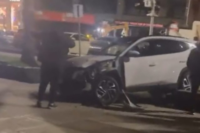 Fren yerine gaza bastı, yürüyüş yoluna girdi