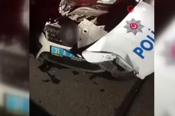 Polis aracına çarpan sürücü alkollü çıktı