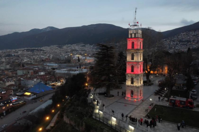 Bursalılara iftar ve sahuru ses bombası ile haber veriyorlar