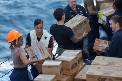 CENTCOM'dan ABD gemilerine ikmal paylaşımı