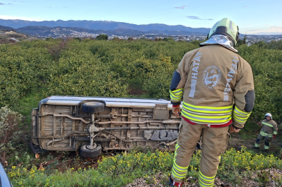 Öğrenci servisi narenciye bahçesine uçtu