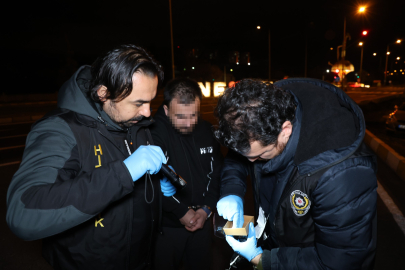 Sahte altın ile 15 kişiyi dolandırmışlar: 2 gözaltı