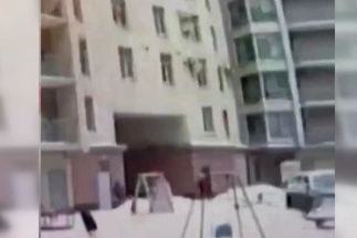 Yedinci kattan düşen çocuğu apartman görevlisi kurtardı