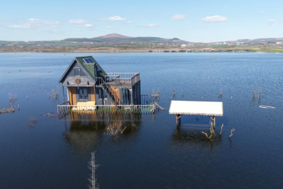 Bursa'da bungalovlar, göl evi oldu